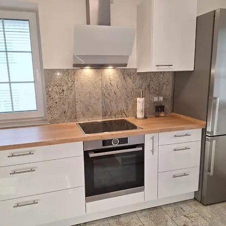 Modern & Gemuetlich Xl Apartment Linden (Hessen)