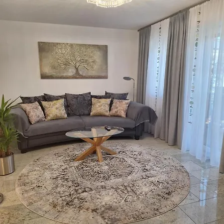 Modern & Gemuetlich Xl Apartment
