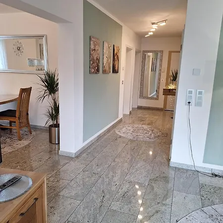 Modern & Gemuetlich Xl Apartment Linden (Hessen)