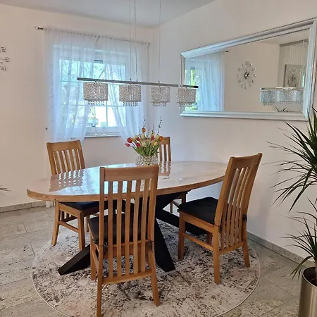 Modern & Gemuetlich Xl Apartment