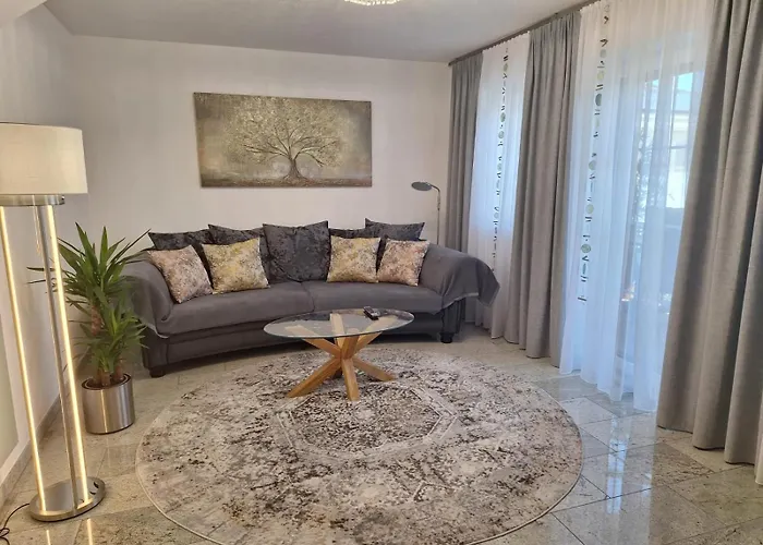 Modern & Gemuetlich Xl Apartment