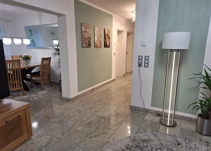 Modern & Gemuetlich Xl Apartment Linden (Hessen)